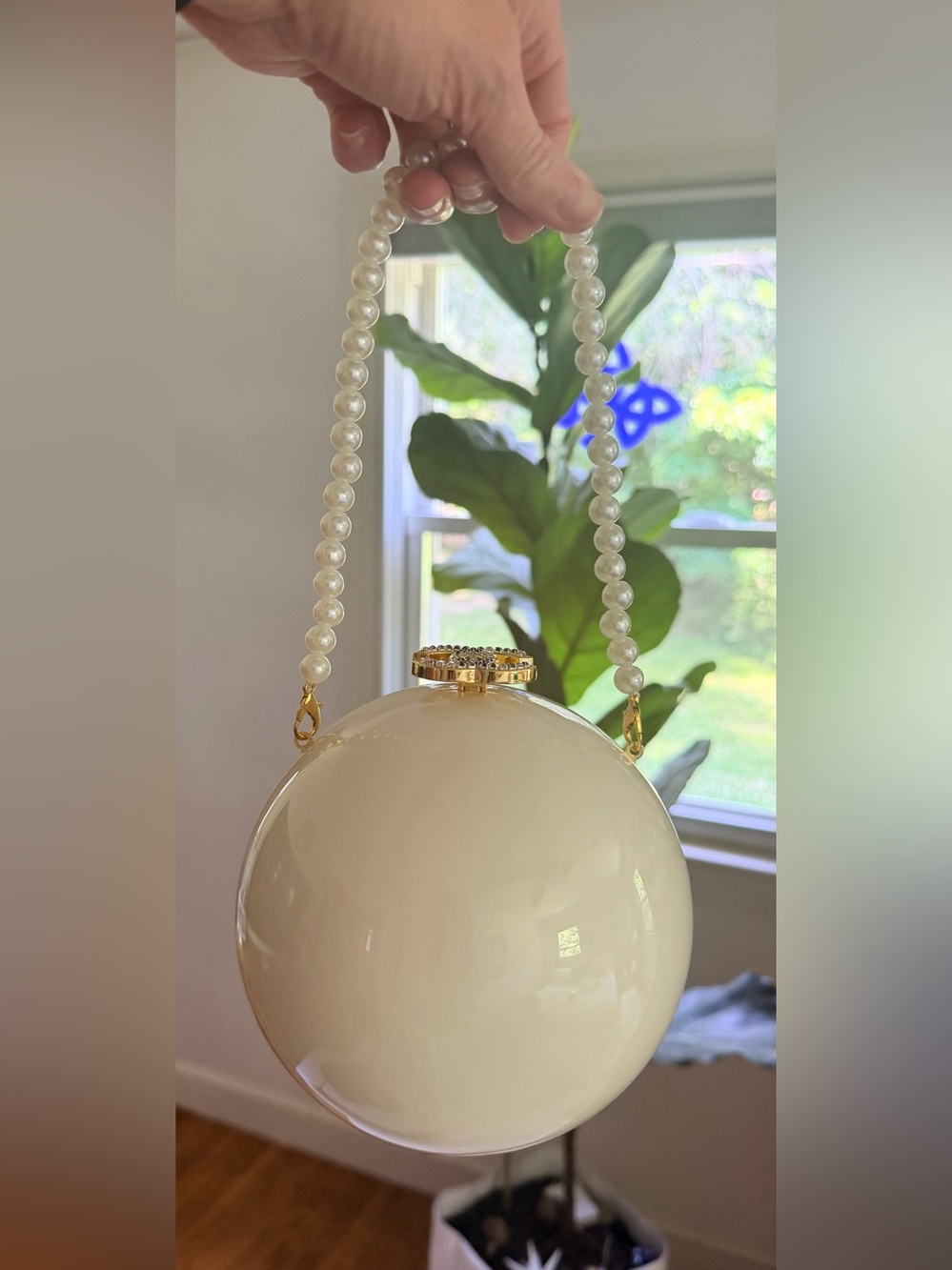 NEW Source Unknown Ivory New Years Ball Bag w Inset Crystals ‘CC’ Top New in Box